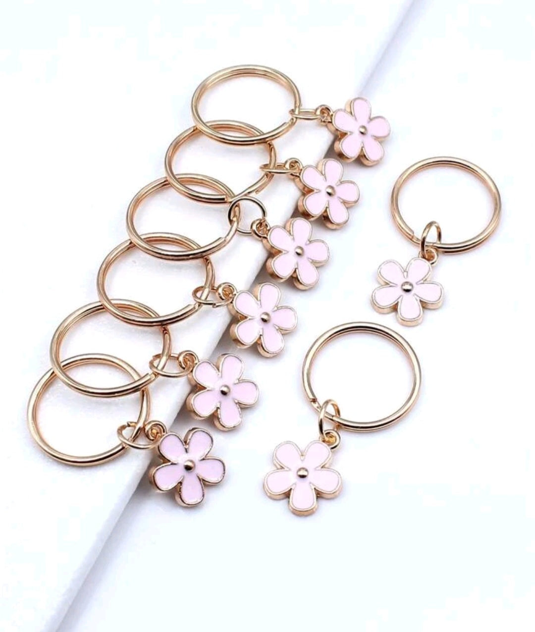 Flower keyrings - pack of 8