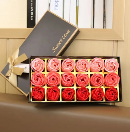 Flower Gift Box (Box damaged)